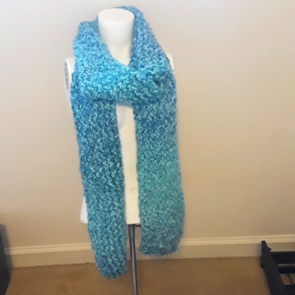 blue knit scarf